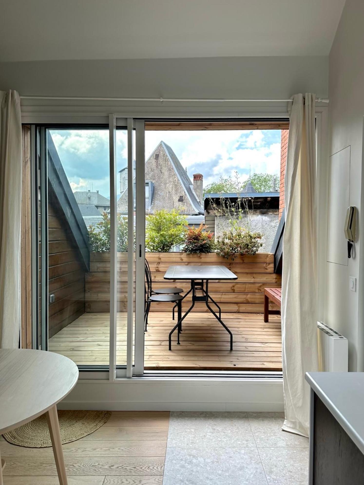 Ecrin De Calme Avec Terrasse Leilighet Chambéry Eksteriør bilde